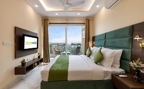 Limewood Stay Service Apartment - Huda City Centre